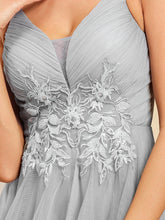 Lade das Bild in den Galerie-Viewer, Schickes Ballkleid mit süßen V-Ausschnitt Oberteil grau