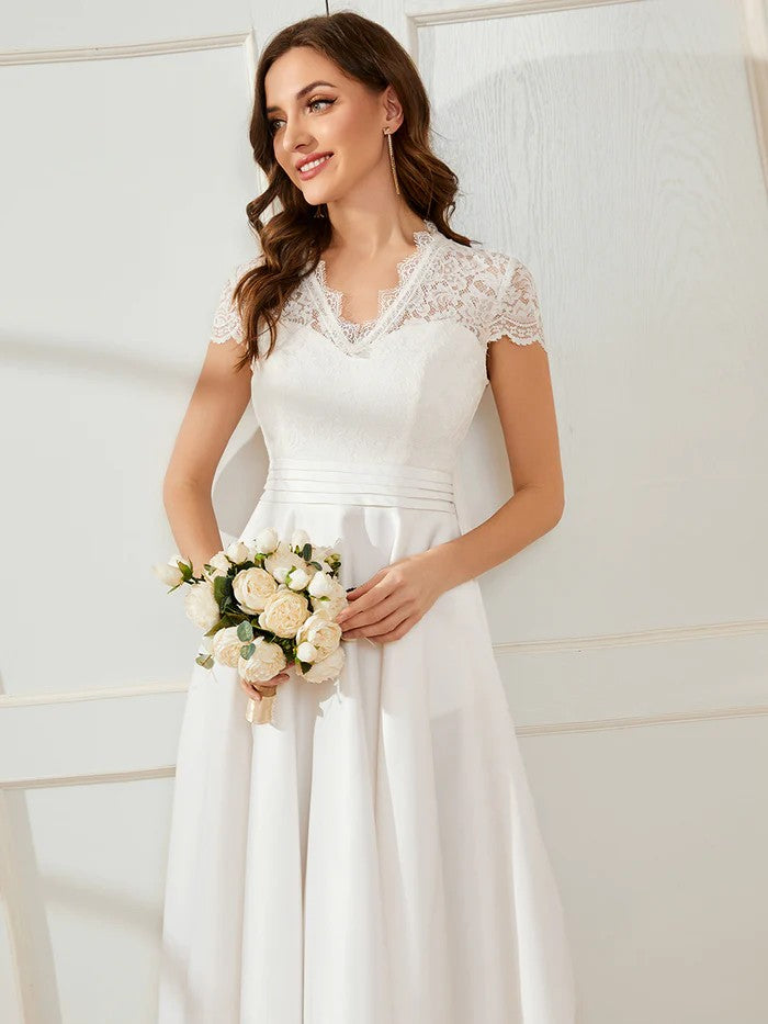 Weiß Kurz Arm Kleid mit eleganten Spitzen Oberteil & Satin Rock