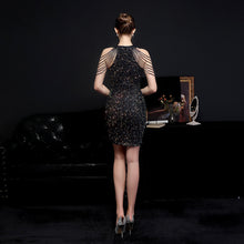 Lade das Bild in den Galerie-Viewer, Elegantes Paillettenkleid mit außergewöhnlichen Perlen Oberteil Schwarz