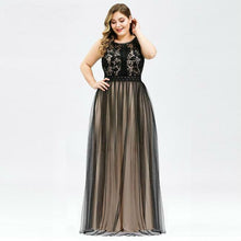 Lade das Bild in den Galerie-Viewer, Plus Size Abendkleid mit Tüll &amp; Spitze Beige Schwarz