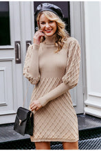 Lade das Bild in den Galerie-Viewer, Winter Strickkleid mit wunderschönen Strickmuster