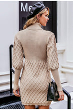 Lade das Bild in den Galerie-Viewer, Winter Strickkleid mit wunderschönen Strickmuster
