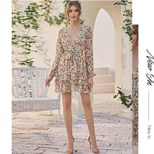Lade das Bild in den Galerie-Viewer, Geblümtes Sommerkleid mit tiefen V-Ausschnitt &amp; langen Ärmeln