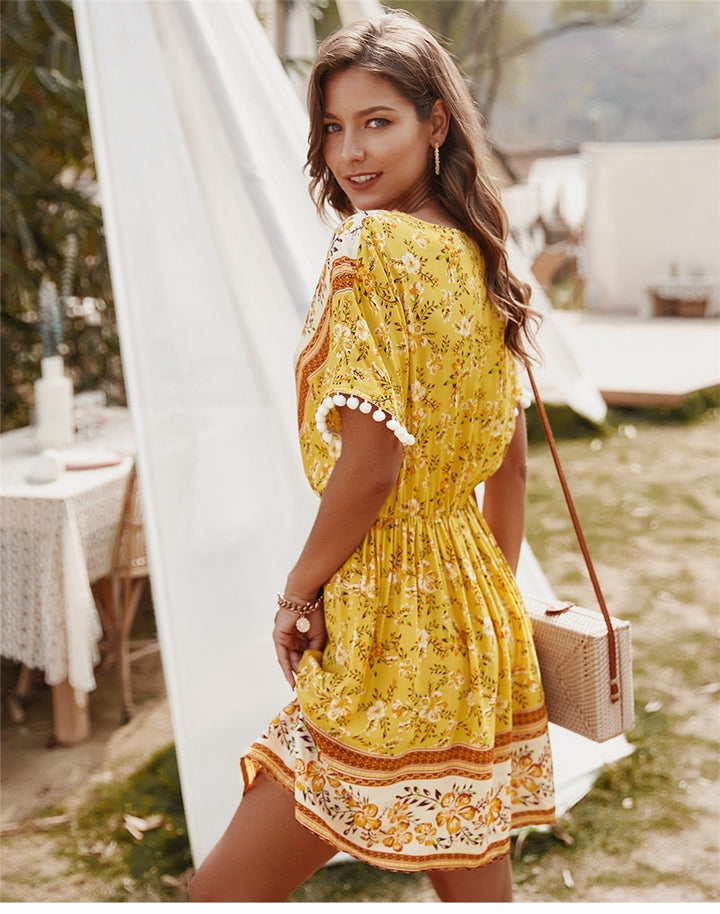 Geblümtes Sommerkleid mit schicken Ärmeln & V-Ausschnitt gelb