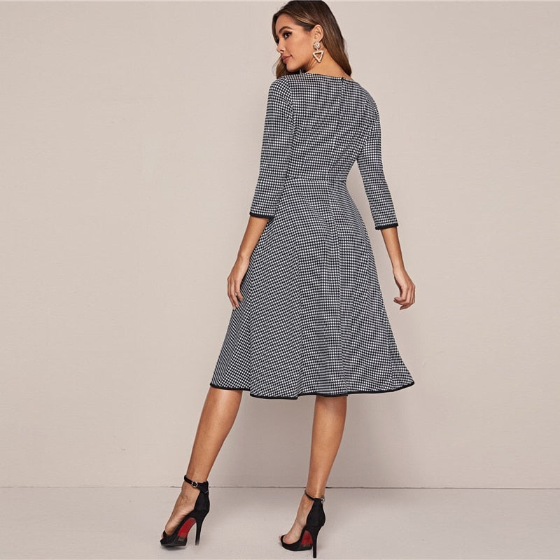 Schwarz Weißes Houndstooth Business Kleid im 50er & 60er Jahre Stil