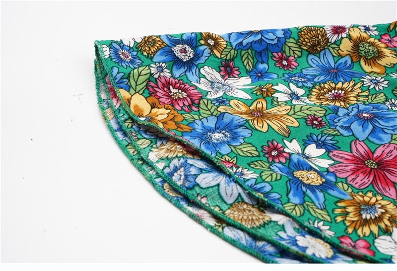 Geblümtes Vintage Sommerkleid mit Wadenlangen Rock