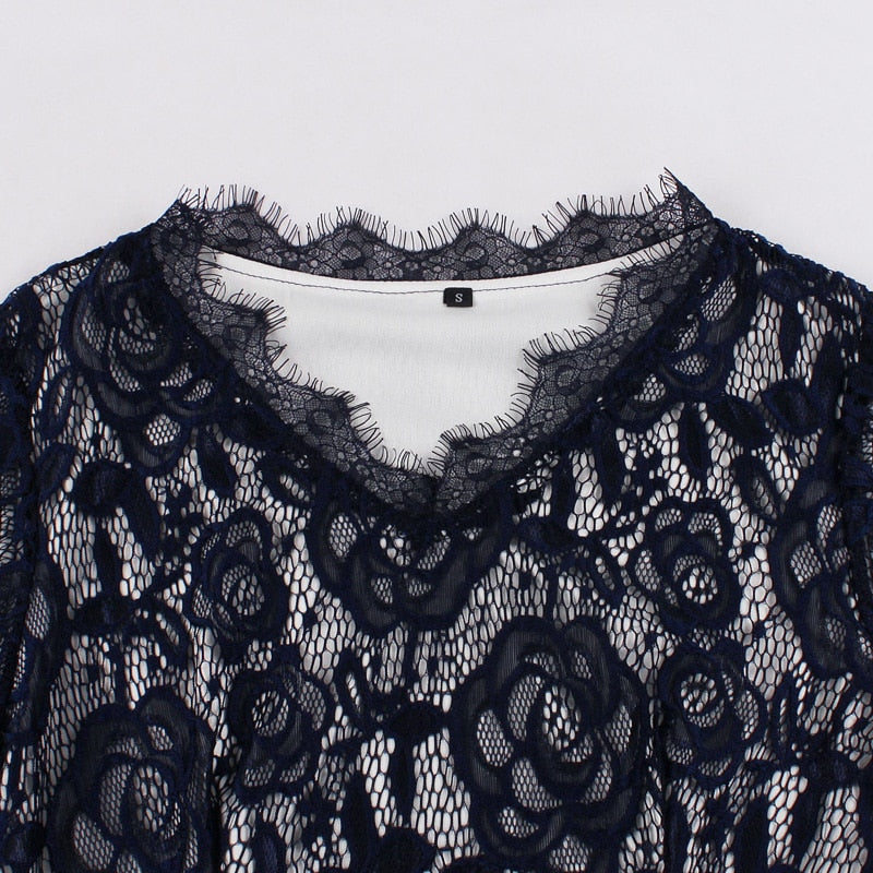 Elegants Festkleid mit Spitzen Oberteil & A-Linien Rock