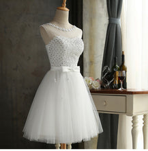 Lade das Bild in den Galerie-Viewer, Ball-Cocktailkleid mit wunderschönen Spitzen-Besatz und in 9 verschiedenen Farbvarianten
