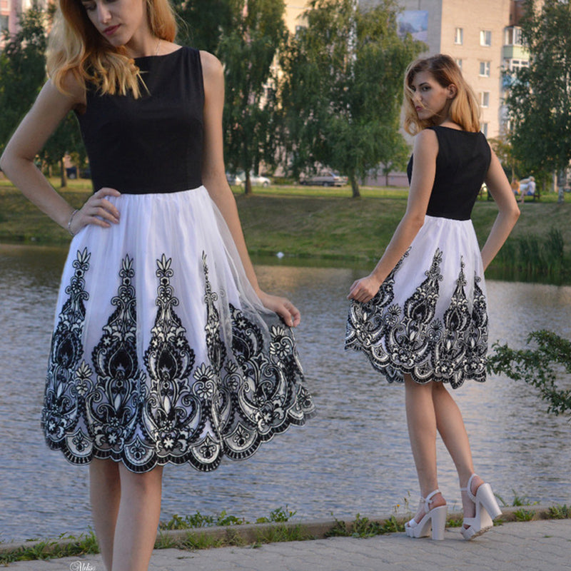 Vintage Kleid mit Spitze in Bunt und Schwarz/Weiß