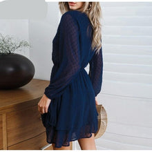 Lade das Bild in den Galerie-Viewer, Schönes Abendkleid mit langen Ärmeln in Marineblau