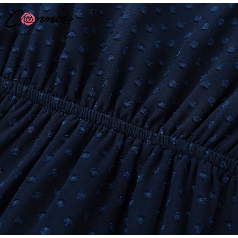 Schönes Abendkleid mit langen Ärmeln in Marineblau