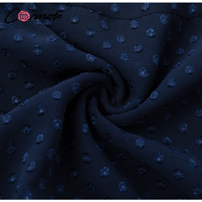 Schönes Abendkleid mit langen Ärmeln in Marineblau