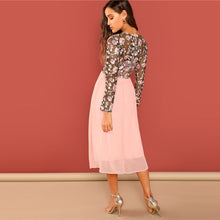 Lade das Bild in den Galerie-Viewer, Elegantes Partykleid mit fein geblümten Oberteil aus Spitzen &amp; Pink